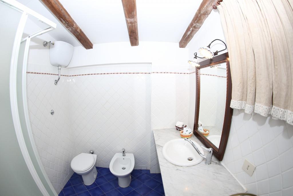 Economy Triple Room,258089521:JPEG